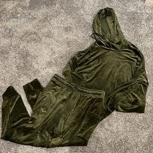 American Eagle Velour Jogger Set